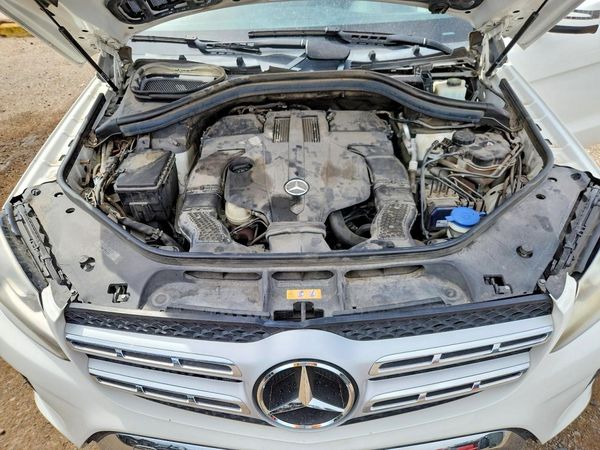 2017 MERCEDES-BENZ GLS GLS450-4M — Engine bay