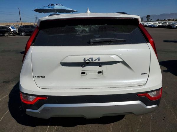 2025 KIA NIRO