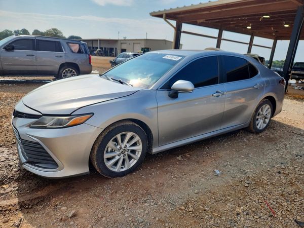 2024 TOYOTA CAMRY