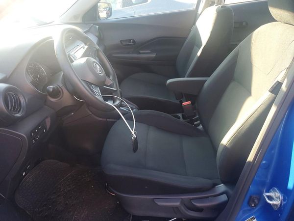 2024 NISSAN KICKS