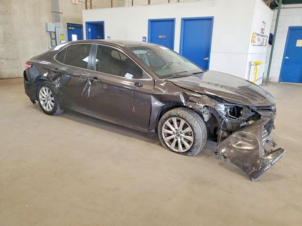 2018 TOYOTA CAMRY LE/SE/XLE/XSE — Passenger 3/4