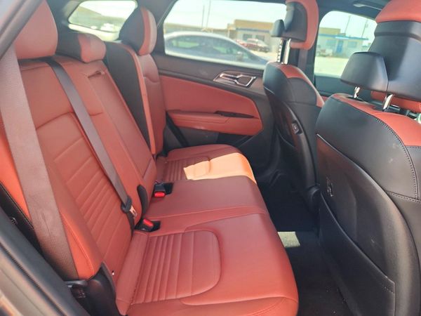 2024 KIA SPORTAGE SX-PRESTIGE or SX-P