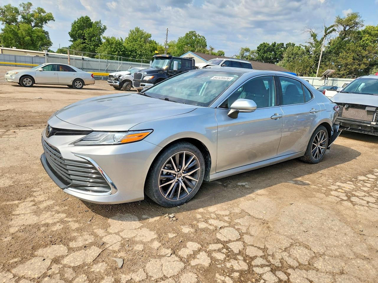 2023 TOYOTA CAMRY