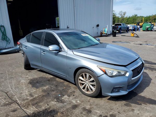 2015 INFINITI Q50
