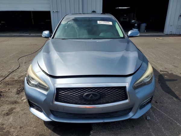 2015 INFINITI Q50