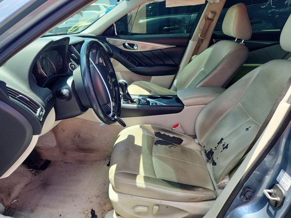 2015 INFINITI Q50