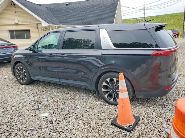 2024 KIA CARNIVAL EX