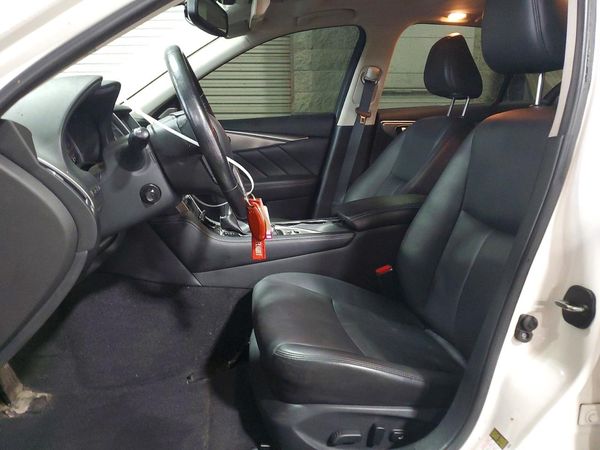 2017 INFINITI Q50