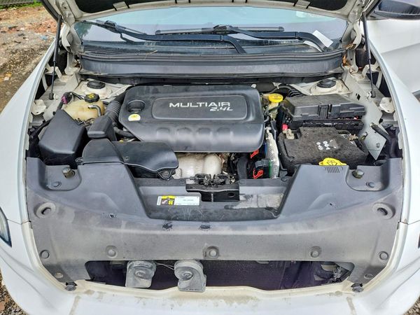 2014 JEEP CHEROKEE Sport