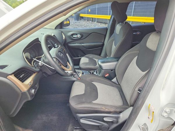 2014 JEEP CHEROKEE Sport