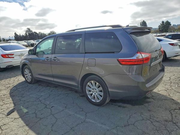 2016 TOYOTA SIENNA