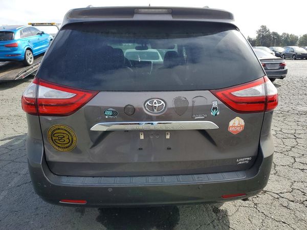 2016 TOYOTA SIENNA