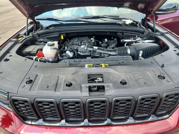 2025 JEEP CHEROKEE Laredo, Altitude