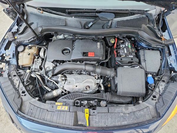 2021 MERCEDES-BENZ GLA-CLASS GLA250 — Engine bay