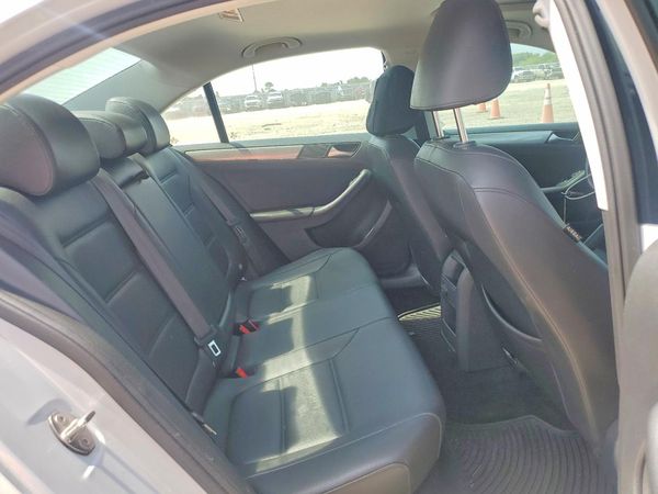 2017 VOLKSWAGEN JETTA SE