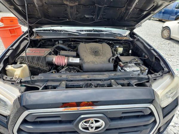 2016 TOYOTA TACOMA