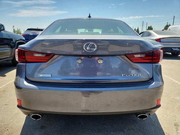 2016 LEXUS IS 200t