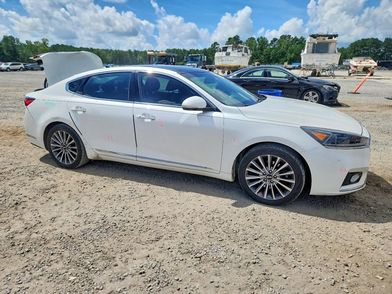 2017 KIA CADENZA