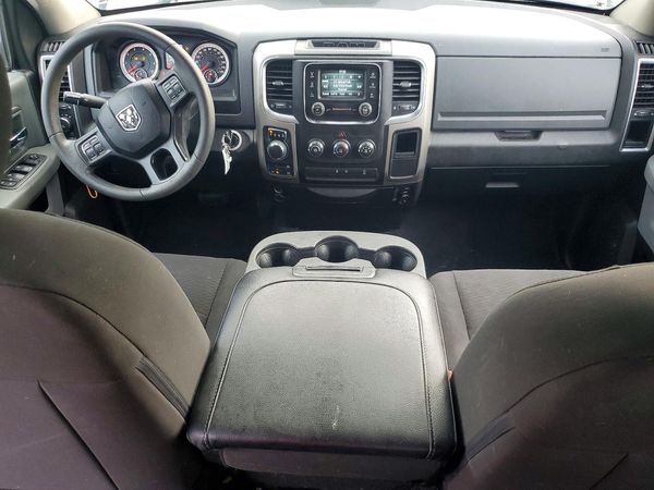 2019 RAM 1500 CLASSIC SLT