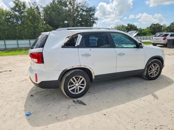 2015 KIA SORENTO GL