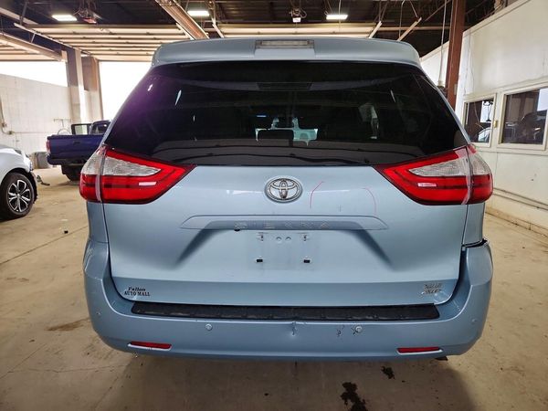 2015 TOYOTA SIENNA