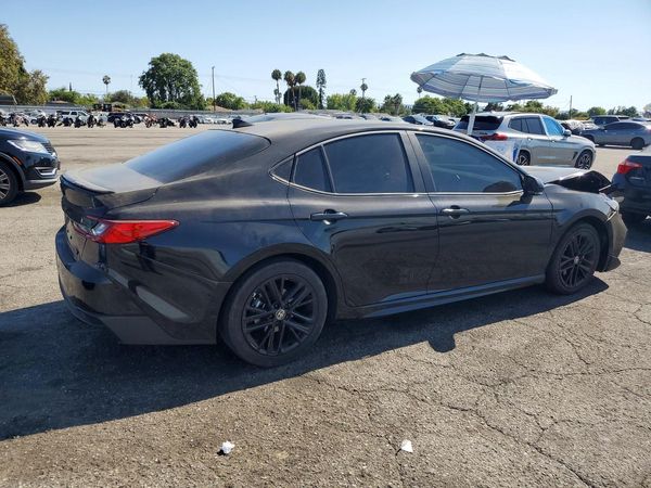 2025 TOYOTA CAMRY