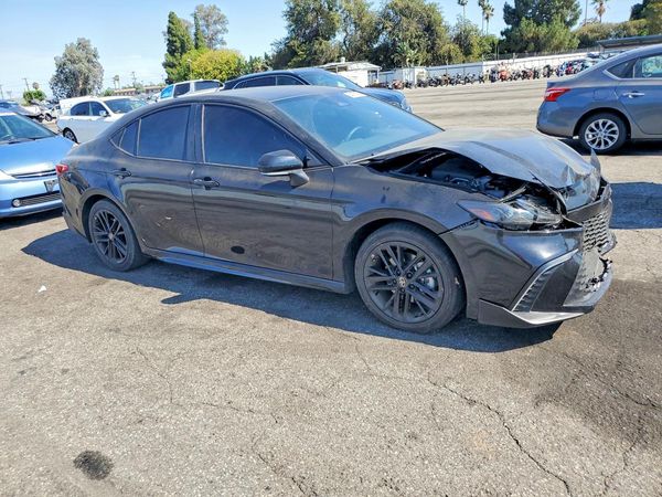 2025 TOYOTA CAMRY