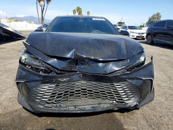 2025 TOYOTA CAMRY