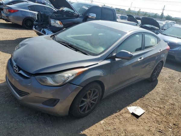 2013 HYUNDAI ELANTRA