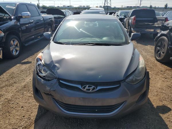 2013 HYUNDAI ELANTRA