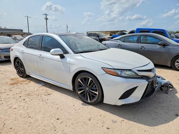 2019 TOYOTA CAMRY
