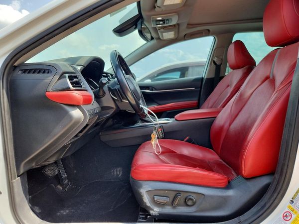 2019 TOYOTA CAMRY