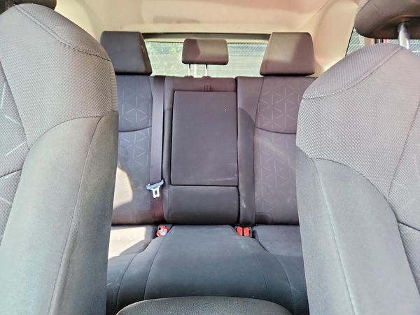 2019 TOYOTA RAV4 XLE / XLE Premium 4WD — SUVN