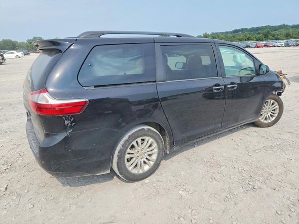 2016 TOYOTA SIENNA