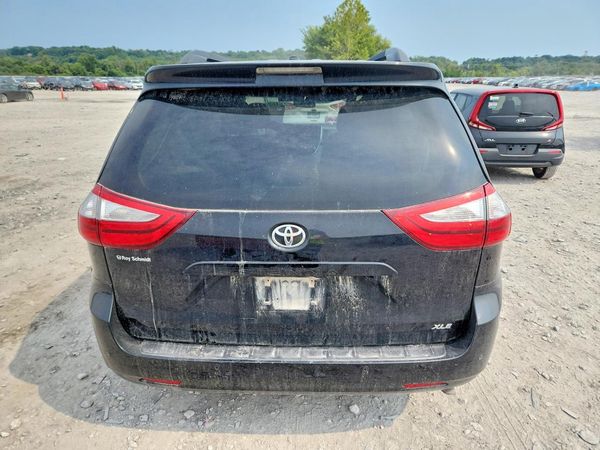 2016 TOYOTA SIENNA