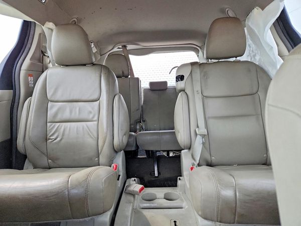 2016 TOYOTA SIENNA