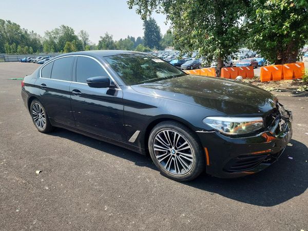 2019 BMW 530