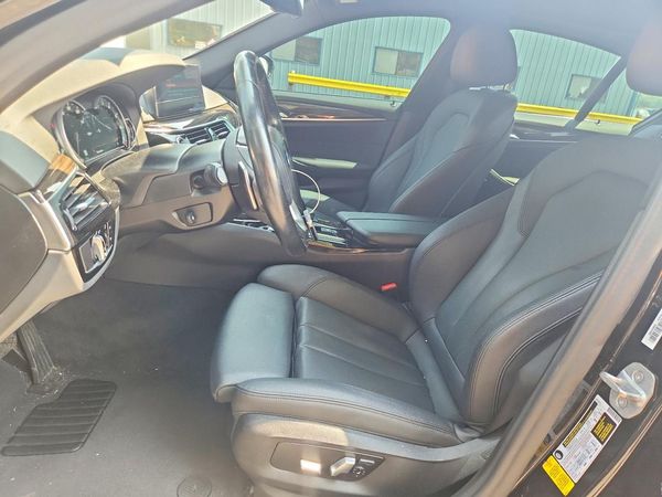 2019 BMW 530