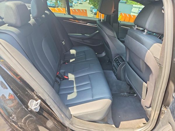 2019 BMW 530