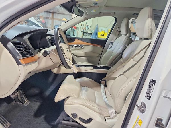 2019 VOLVO XC90 Inscription