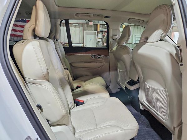 2019 VOLVO XC90 Inscription