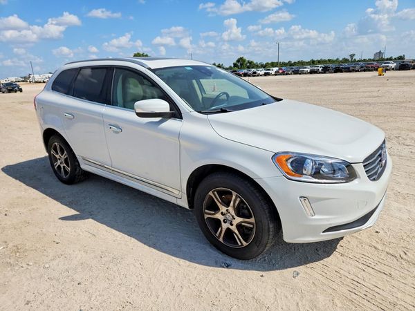 2015 VOLVO XC60 Platinum (non R design)