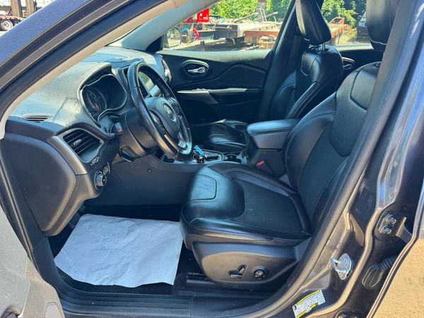 2019 JEEP CHEROKEE LATITUDE PLUS 4X4