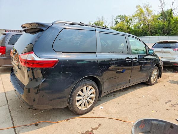 2015 TOYOTA SIENNA