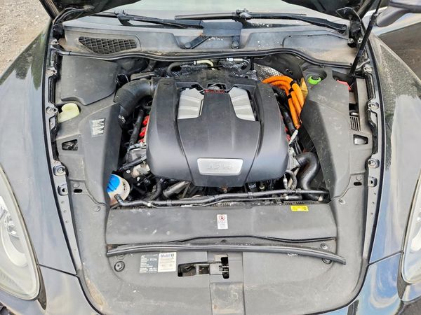 2012 PORSCHE CAYENNE S Hybrid