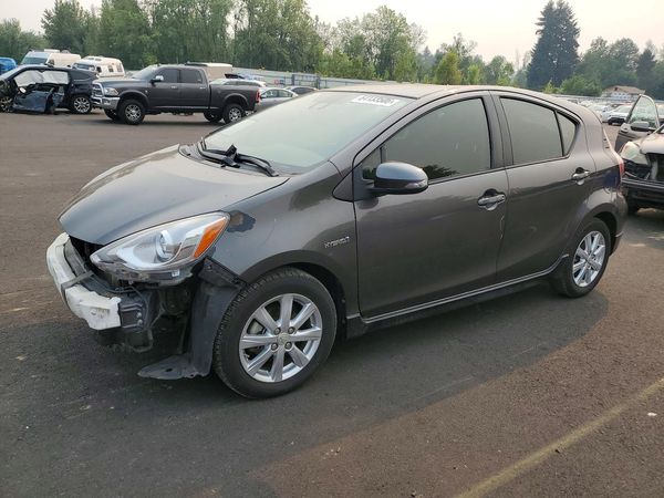 2017 TOYOTA PRIUS