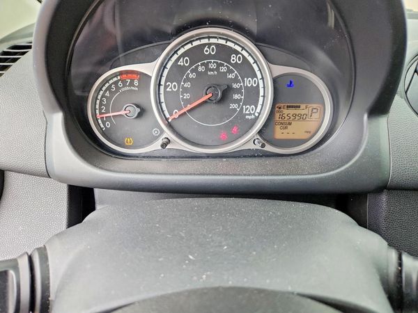 2012 MAZDA 2 Touring/GS