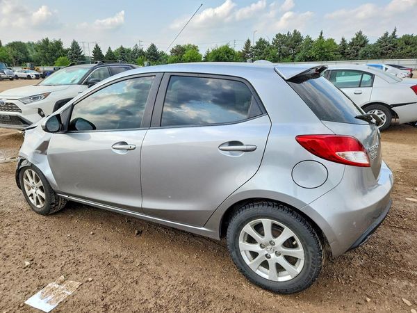 2012 MAZDA 2 Touring/GS