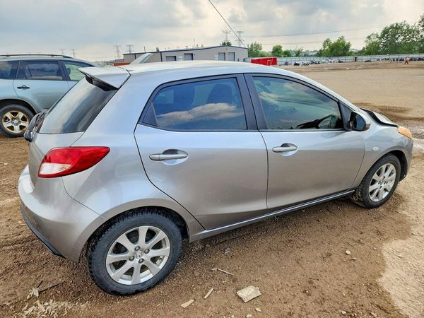 2012 MAZDA 2 Touring/GS