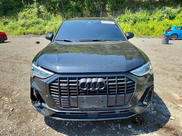 2022 AUDI Q3